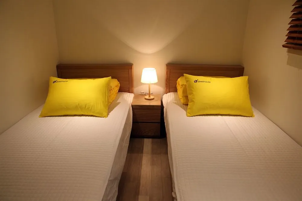 24 Guesthouse Seoul Station Premier 2*,  Corea del Sur